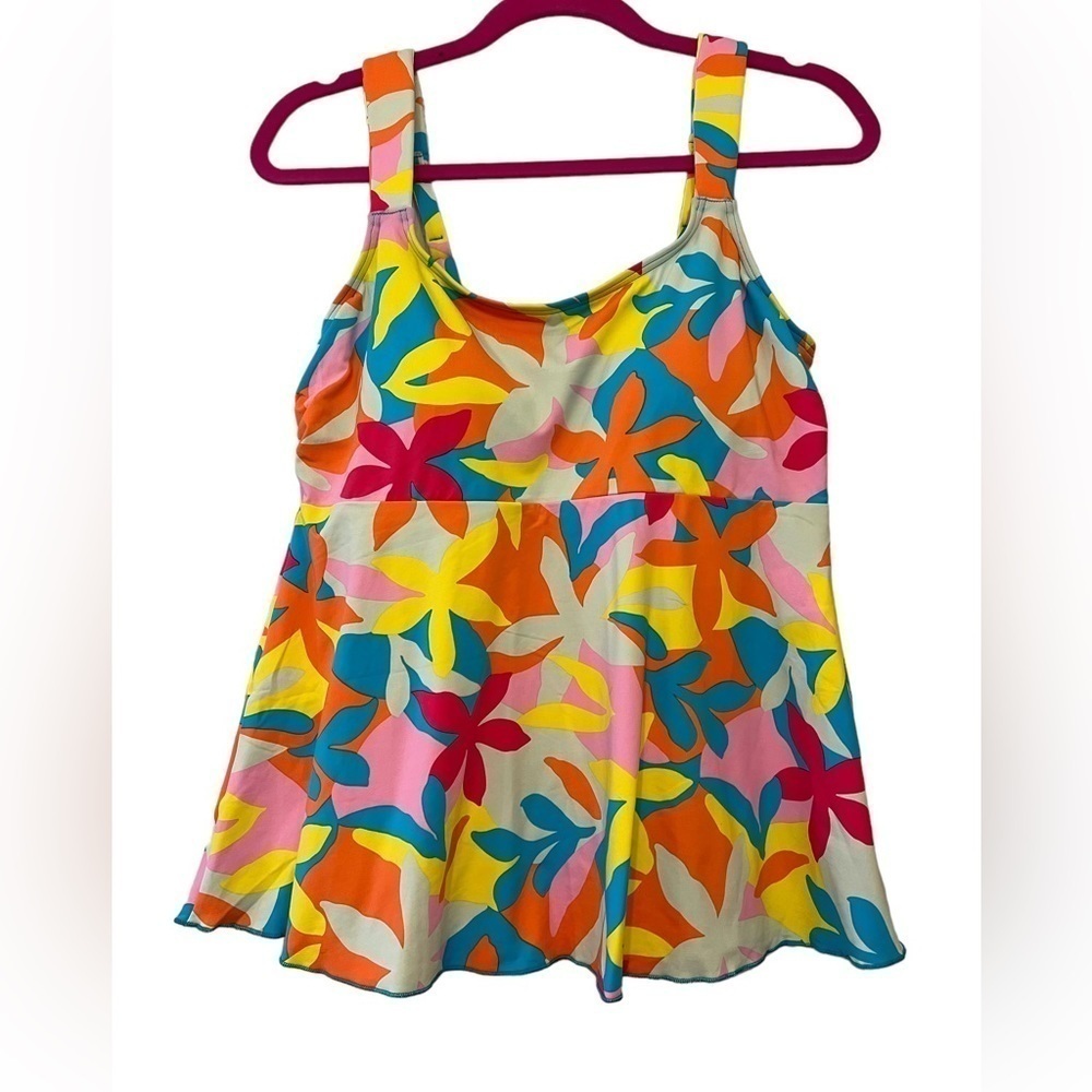 Lands’ End flutter style tankini top size M